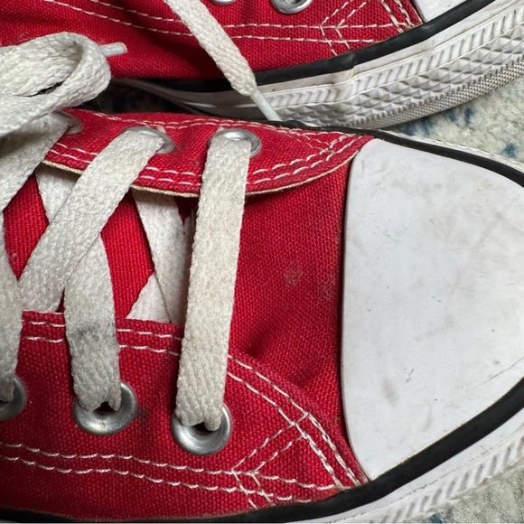 Chuck Taylor All Star Canvas Low Top Red White Classic Mens 6 women’s 8 M9696 - Picture 7 of 9